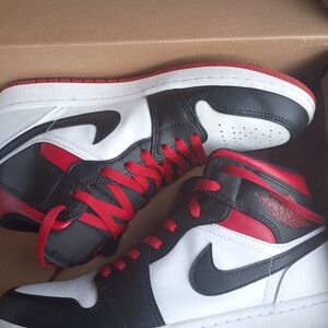 Nike High-Top Sneakers Black, White, Red